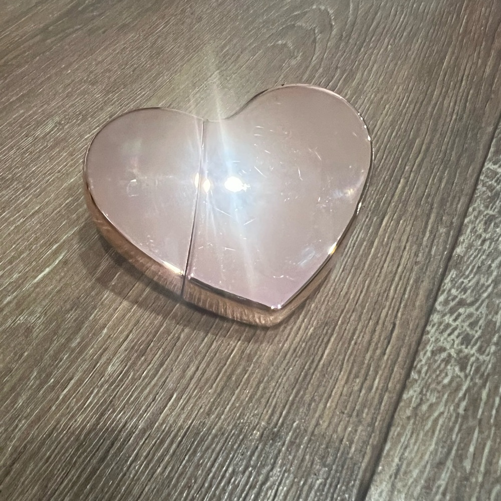 Kkw‎ hearts